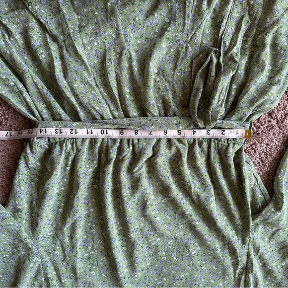 Green belted dress - Picture 4 of 9